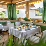 Kitz Garni Boutique