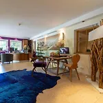 Kitz Garni Boutique Κίτσμπουελ